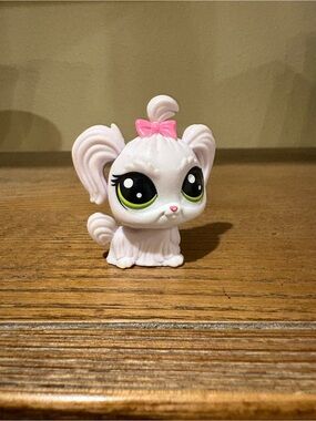 Littlest Pet Shop White Puppy Figure with Pink Bow and Green Eyes